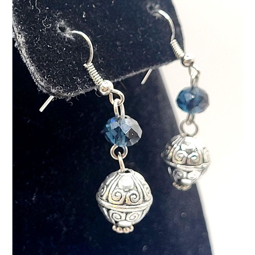 Fashion Faceted Navy Blue Dangle Earrings Silver tone 1.5in